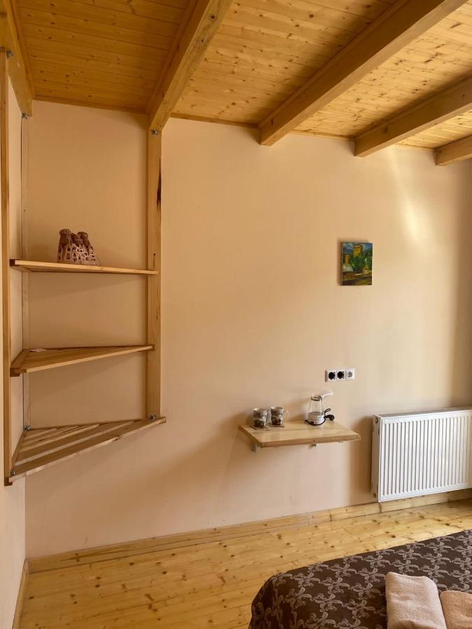 Sana Guest House Mestia Extérieur photo