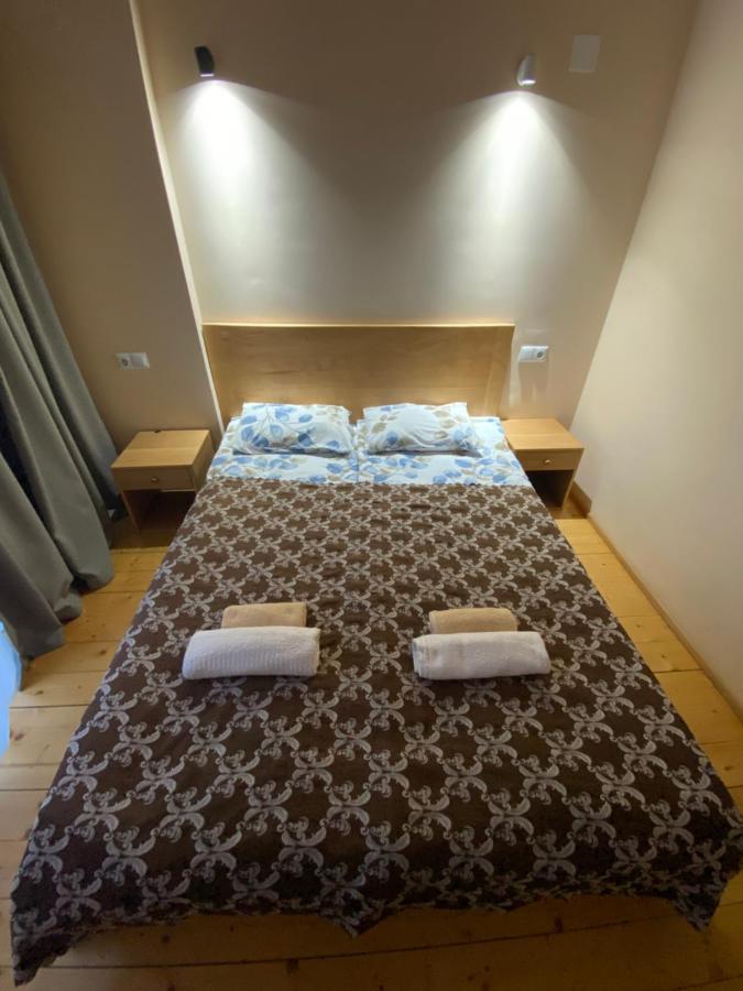 Sana Guest House Mestia Extérieur photo