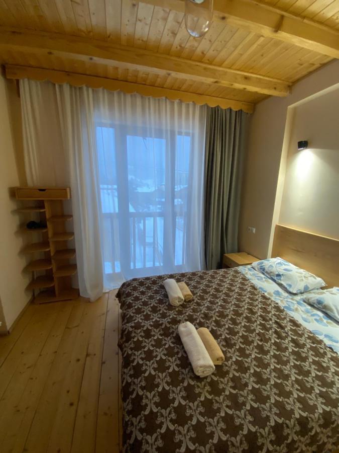 Sana Guest House Mestia Extérieur photo
