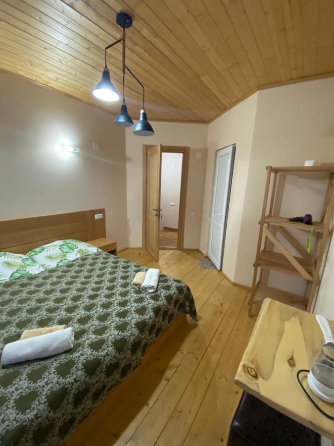 Sana Guest House Mestia Extérieur photo