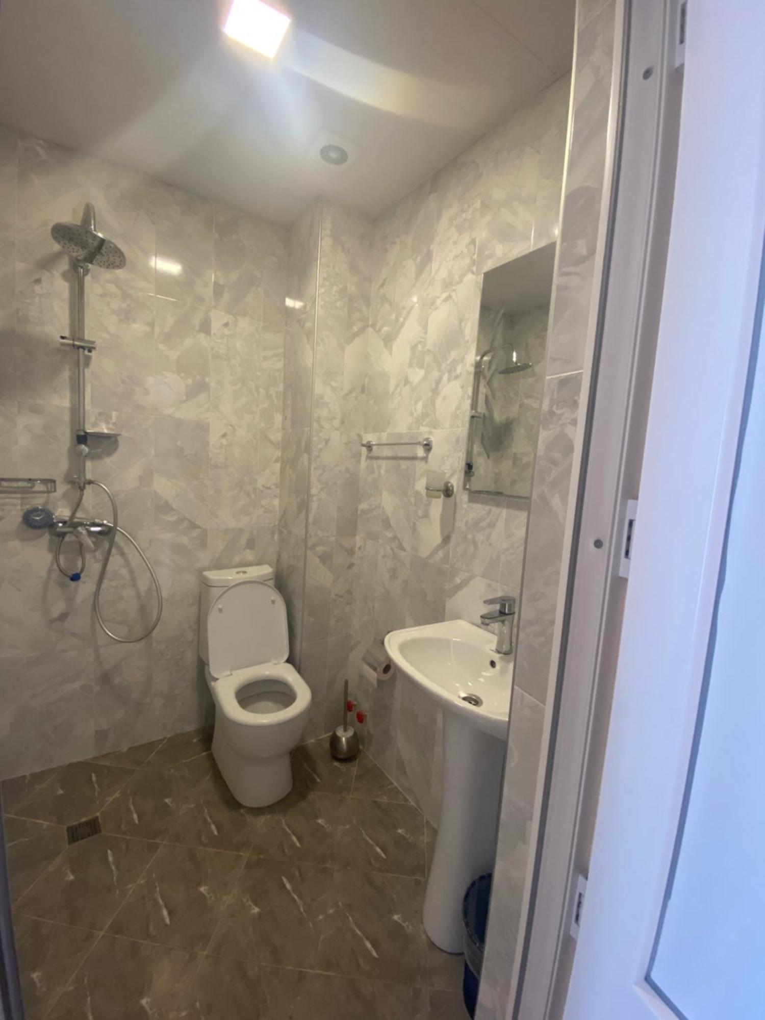 Sana Guest House Mestia Extérieur photo
