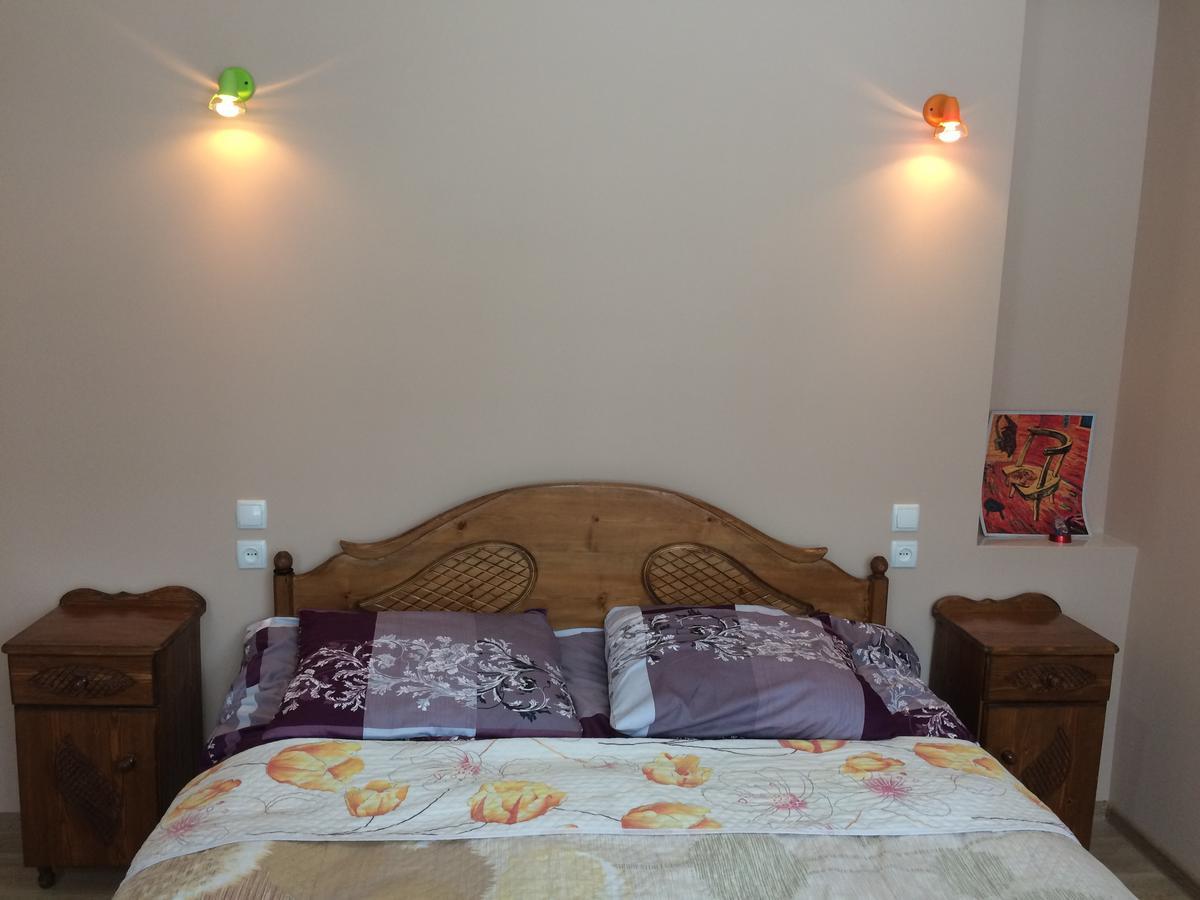 Sana Guest House Mestia Extérieur photo